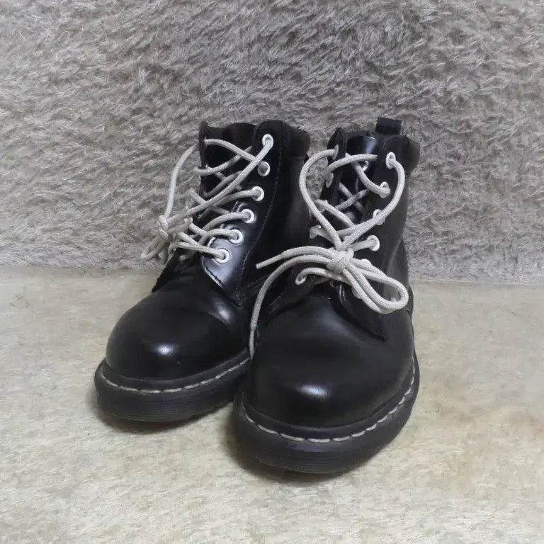 [BUNJANG] Dr. Martens 939 6-Hole White Stitch Boots / 후루룩구제 220-225 닥터마틴 939 6홀 워커 부츠 화이트 스티치