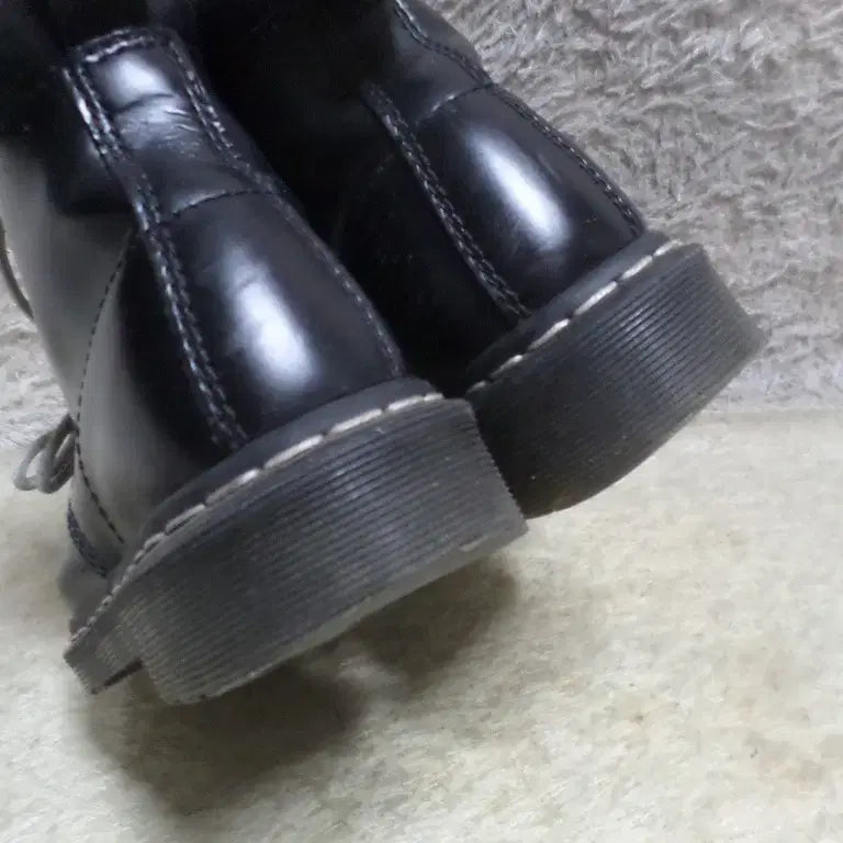 [BUNJANG] Dr. Martens 939 6-Hole White Stitch Boots / 후루룩구제 220-225 닥터마틴 939 6홀 워커 부츠 화이트 스티치