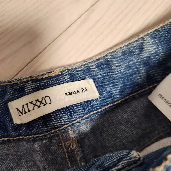 [BUNJANG] MIXXO Wide Fit Jeans / 미쏘 와이드핏 청바지 새거