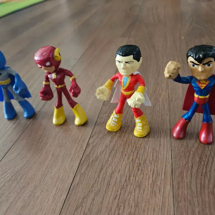 [BUNJANG] DC Superheroes Figure Set / DC 슈퍼히어로 피규어 세트 배트맨 플래시 슈퍼맨