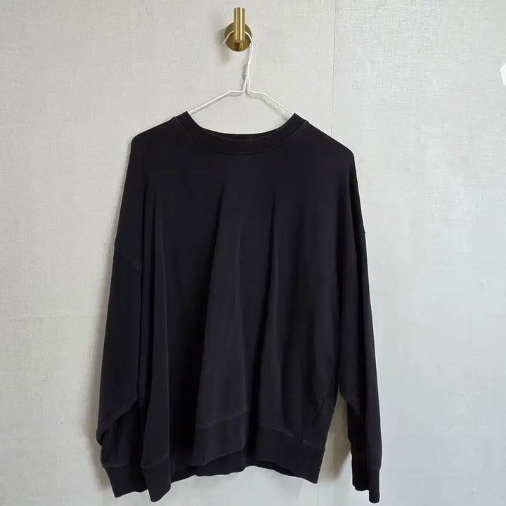 [BUNJANG] Black Oversized Women's Sweatshirt / 여성 블랙 오버핏 맨투맨 티셔츠 55-77
