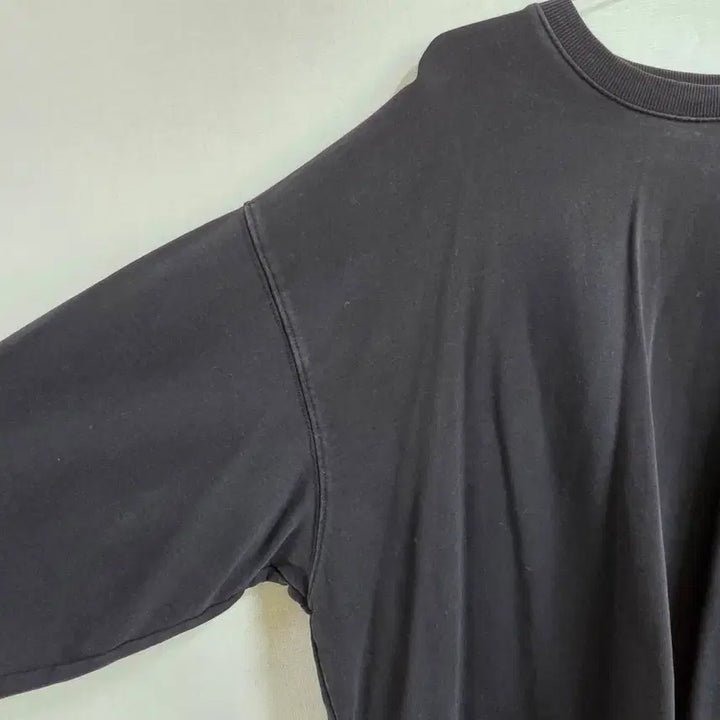 [BUNJANG] Black Oversized Women's Sweatshirt / 여성 블랙 오버핏 맨투맨 티셔츠 55-77