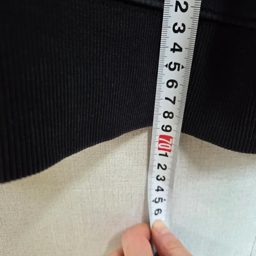 [BUNJANG] Black Oversized Women's Sweatshirt / 여성 블랙 오버핏 맨투맨 티셔츠 55-77