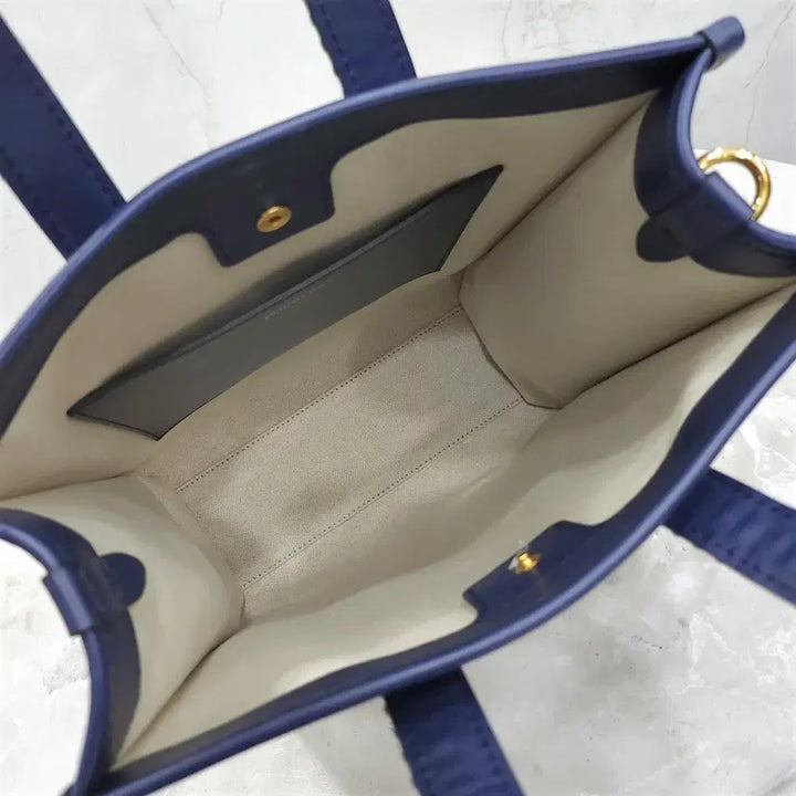 [BUNJANG] Burberry Small Lattice Portrait Leather Tote Bag / 버버리 스몰 래티스트 포트레이트 레더 토트백