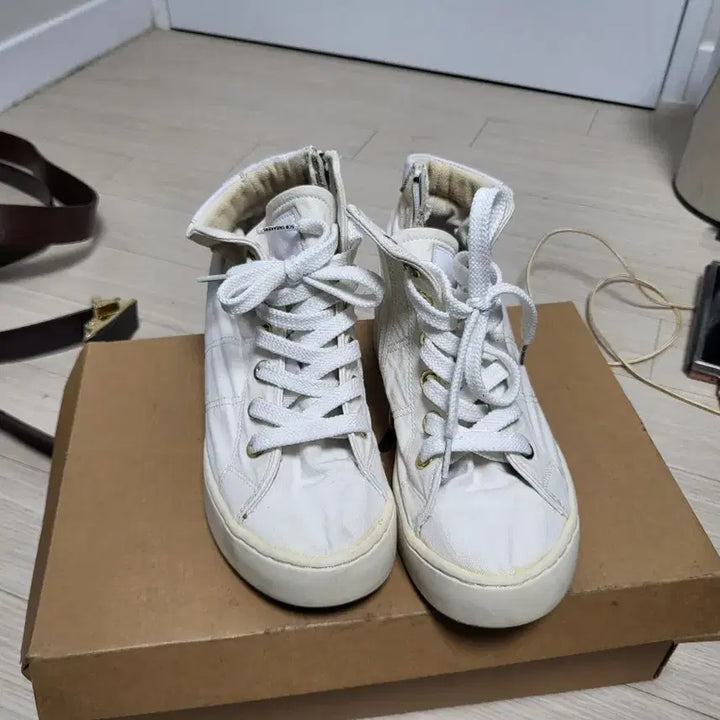 [BUNJANG] Sue Comma Bonnie High-Top Sneakers 245mm / Sue Comma Bonnie 하이탑 스니커즈 245mm 상태좋음 S