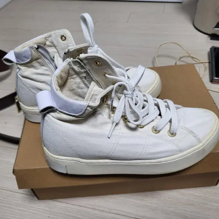 [BUNJANG] Sue Comma Bonnie High-Top Sneakers 245mm / Sue Comma Bonnie 하이탑 스니커즈 245mm 상태좋음 S