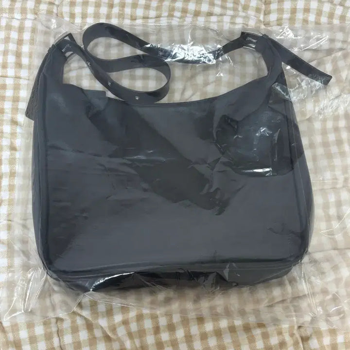 [BUNJANG] Belted Ridge Backpack Black Crossbody Bag / 여밈 벨티드 릿지백 블랙 보부상 가방 노트북 크로스백