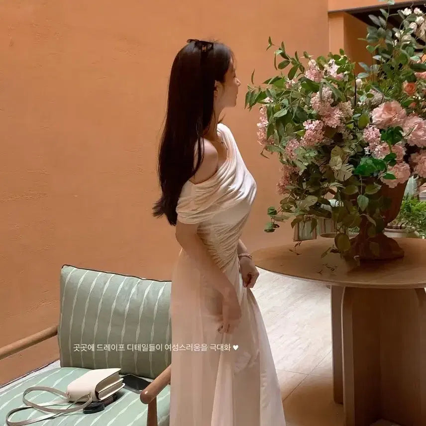 [BUNJANG] Deomanong Moe Off-Shoulder Shirred Long Dress / 더마농 모에 오프숄더 셔링 롱 원피스