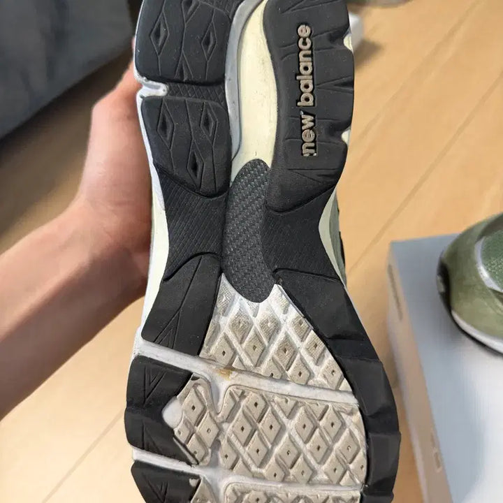 [BUNJANG] New Balance 990 V3 Jjjjound 280 / 뉴발란스 990 V3 그린 Jjjjound 280