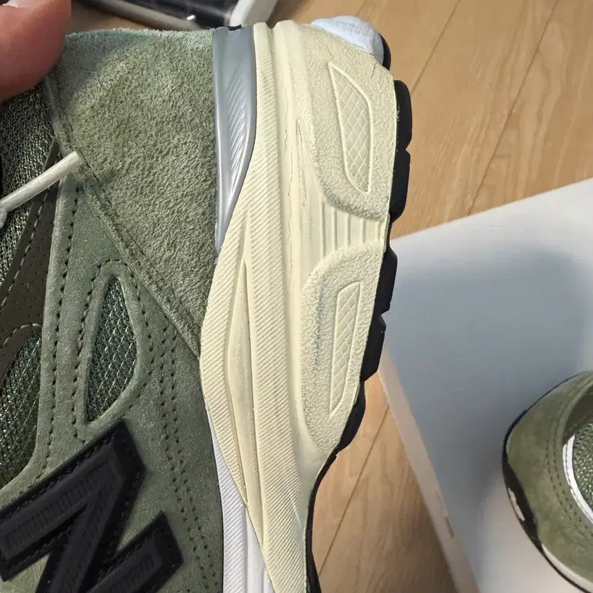 [BUNJANG] New Balance 990 V3 Jjjjound 280 / 뉴발란스 990 V3 그린 Jjjjound 280