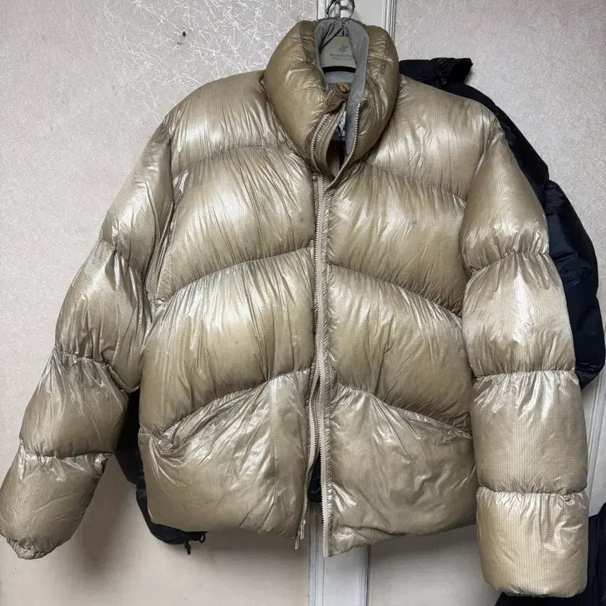 [BUNJANG] Rocky Mountain Beige Down Jacket Size 44 / 록키마운틴 ns 다운 베이지 44사이즈 팝니다