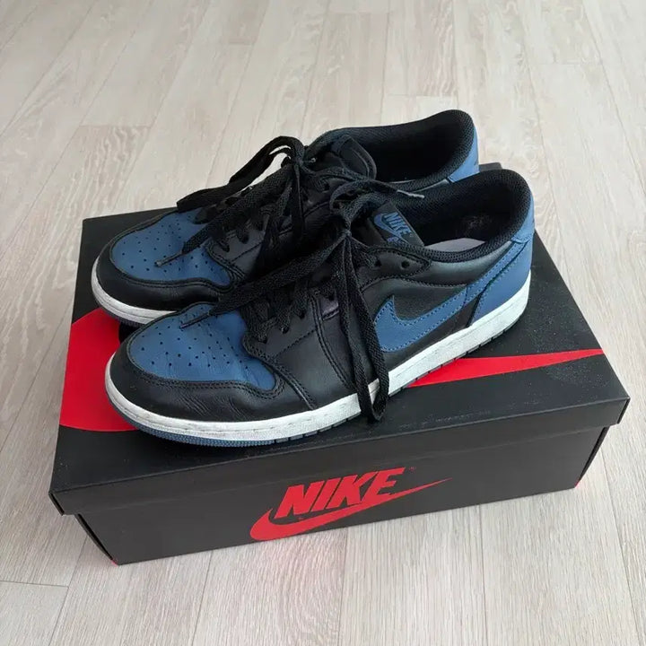 [BUNJANG] Jordan 1 Retro Low OG Mystic Navy 285 / 조던 1 레트로 로우 OG 미스틱 네이비 285