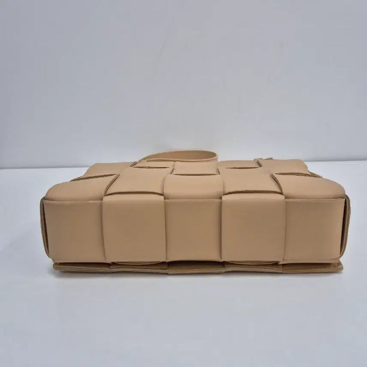 [BUNJANG] Bottega Veneta Camera Small Shoulder Bag / 보테가보네타 카메라스몰 숄더백 57800