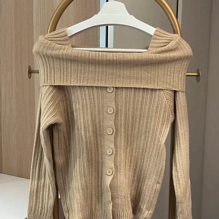 [BUNJANG] Off-Shoulder Ribbed Knit Sweater / 시착 새제품 오프숄더 단추 골지 니트
