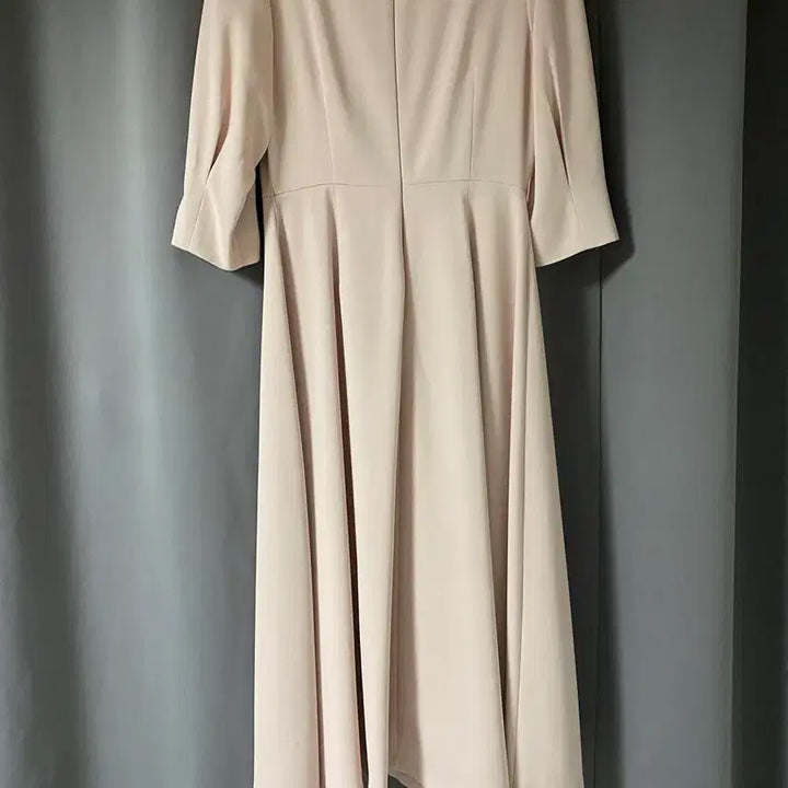 [BUNJANG] Roar Ahreui Kim Minyoung Pink Self-Made Dress / *새상품* 로아르 아옳이 김민영 핑크 자체제작 원피스/브라이덜샤워 하객룩