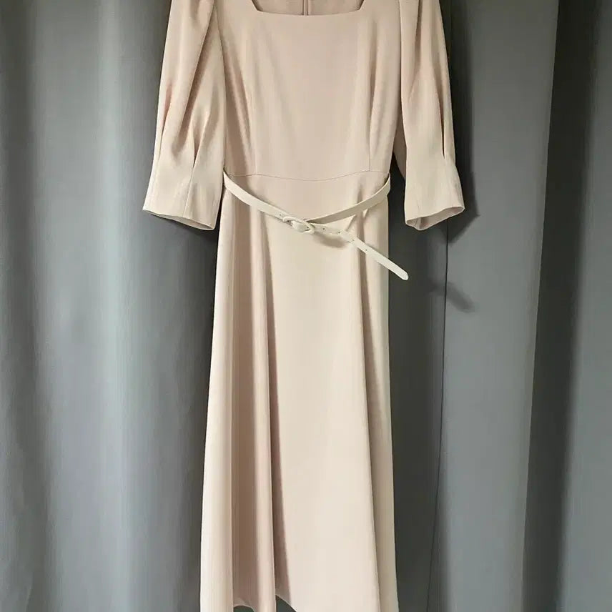[BUNJANG] Roar Ahreui Kim Minyoung Pink Self-Made Dress / *새상품* 로아르 아옳이 김민영 핑크 자체제작 원피스/브라이덜샤워 하객룩