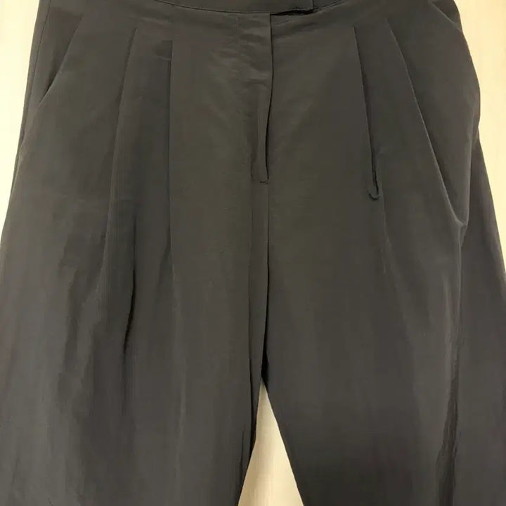 [SOLD OUT] *새상품* LAROOM 라룸 자체제작 콜드팬츠 short버전 블랙 M