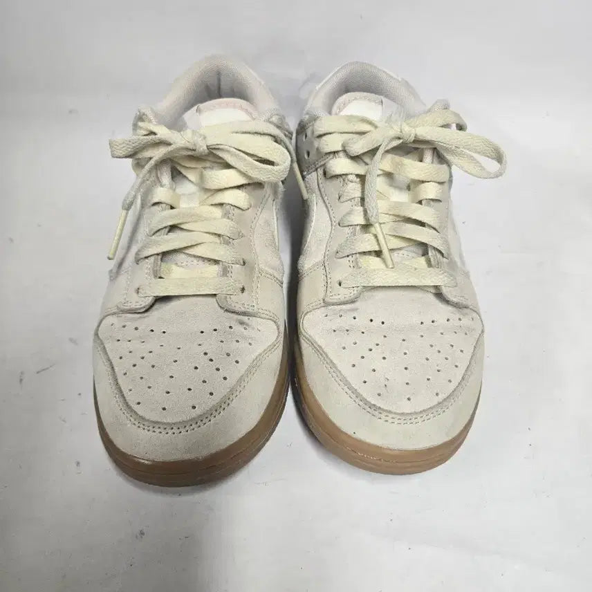 [BUNJANG] Nike Dunk Low Suede Beige Sneakers / 나이키 덩크 로우 스웨이드 베이지245