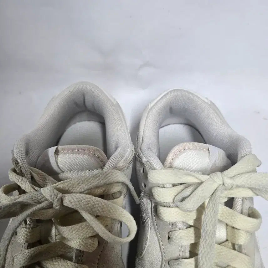 [BUNJANG] Nike Dunk Low Suede Beige Sneakers / 나이키 덩크 로우 스웨이드 베이지245