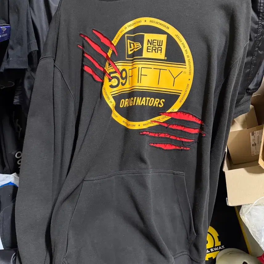 [BUNJANG] New Era Bruce Lee Limited Edition Hoodie / 뉴에라 이소룡 한정판 후드티