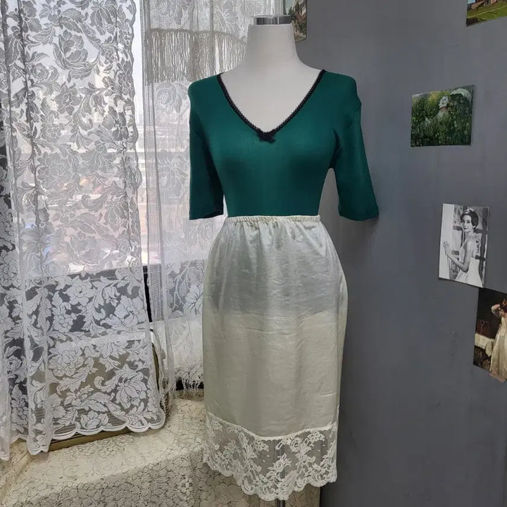 [BUNJANG] Hagumi Hime Ivory Lace Slip Skirt / 아이보리 레이스 슬립 스커트 하구미 히메 빈티지