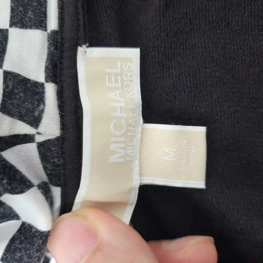 [BUNJANG] Michael Kors Black Crop Hoodie M / 마이클코어스 블랙 크롭 후드집업M