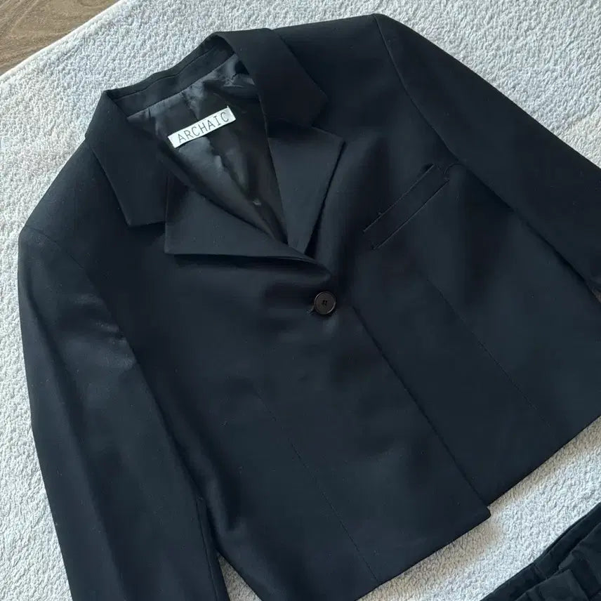 [BUNJANG] Arkaik Women's Set (Black) / 아르카익 여성 셋업 (블랙)