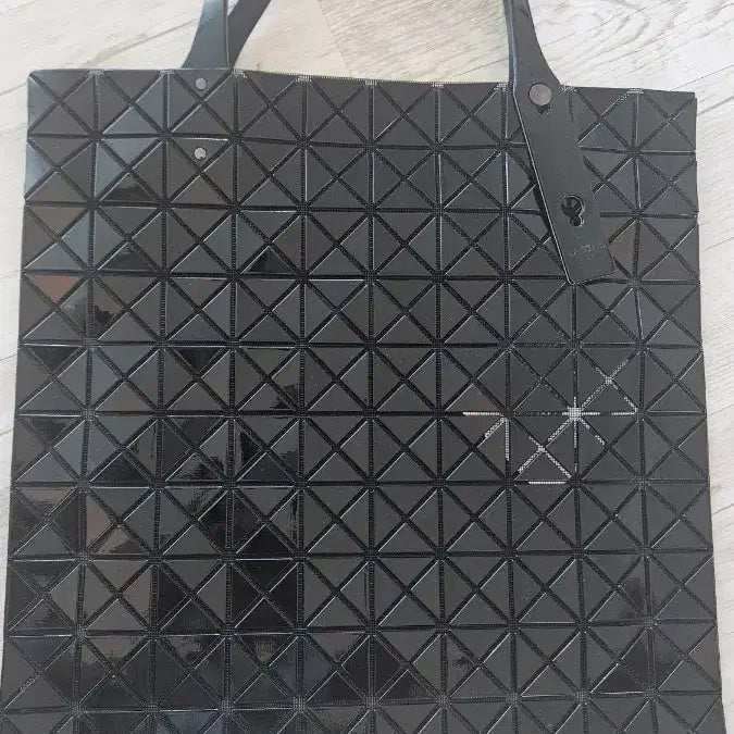[BUNJANG] Bao Bao Prism Tote Bag 10x10 Black / 바오바오 프리즘 토트백 10*10  블랙