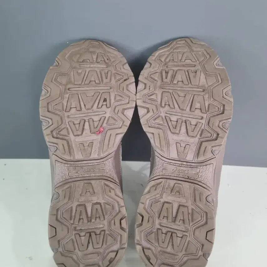 [BUNJANG] Asics Gel Venture 6 Shield Sneakers / 효자빈티지 260 아식스 젤 벤쳐6 실드