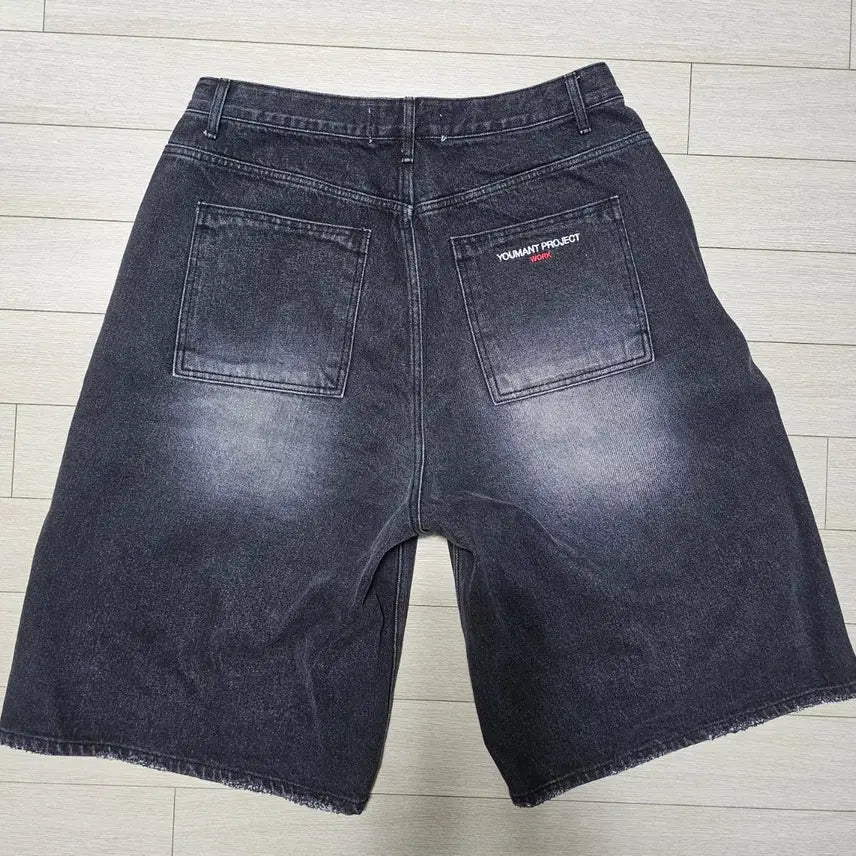 [BUNJANG] UMANT Bermuda Pants (L Size) / 유먼트 더블니 버뮤다 팬츠 (L사이즈)