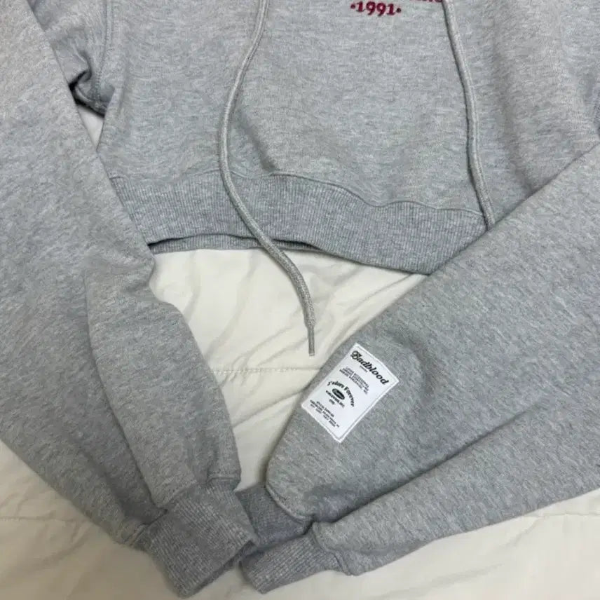 [BUNJANG] Bad Blood Crop Hoodie S / 배드블러드 크롭 후드티 s