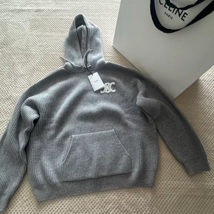 [BUNJANG] Celine Triomphe Hoodie Knit / 셀린느 트리옹프 니트후드 (신제품)