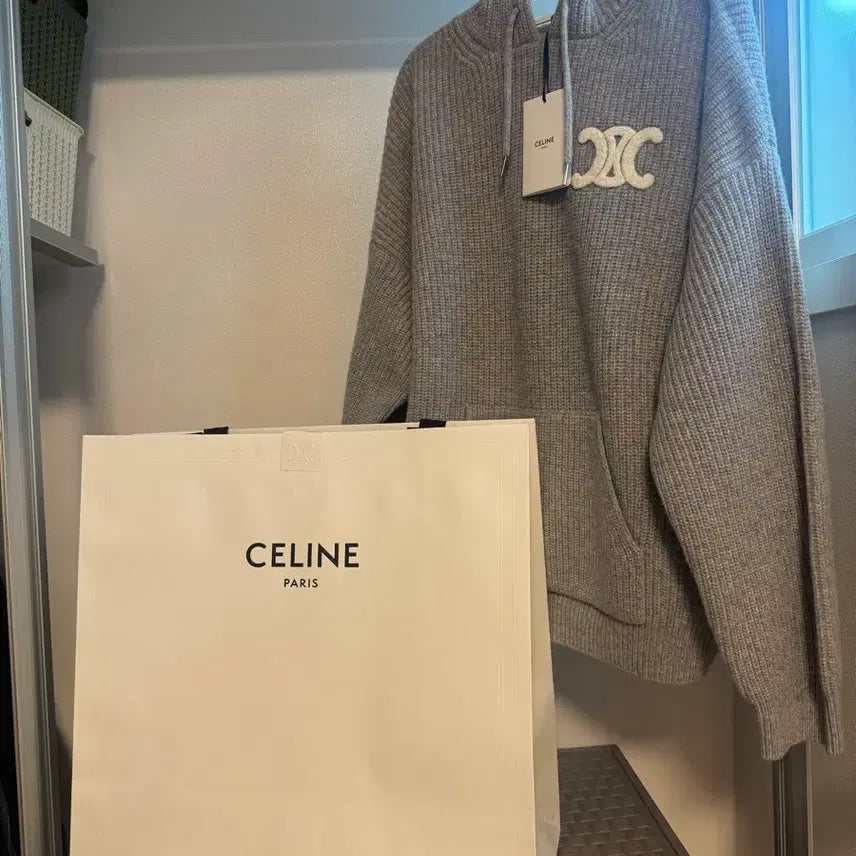 [BUNJANG] Celine Triomphe Hoodie Knit / 셀린느 트리옹프 니트후드 (신제품)