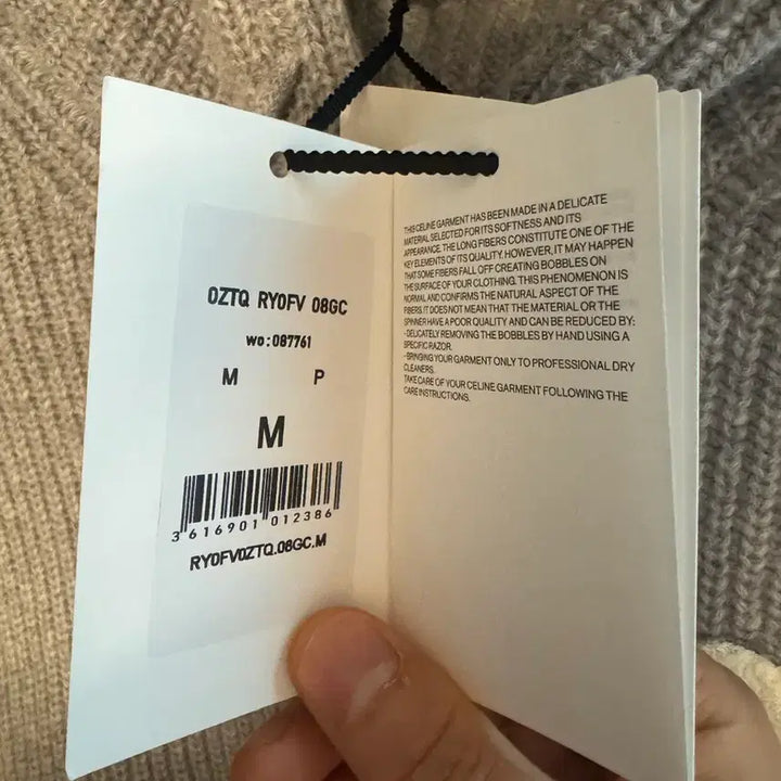 [BUNJANG] Celine Triomphe Hoodie Knit / 셀린느 트리옹프 니트후드 (신제품)