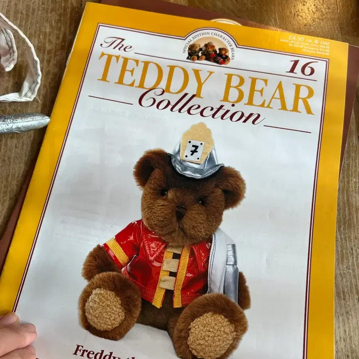 [BUNJANG] Vintage Teddy Bear Firefighter Freddy Collection / 영국 빈티지 테디베어 컬렉션 & 책자