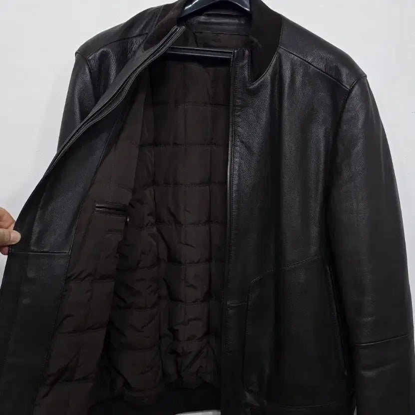 [BUNJANG] Hugo Boss Leather Jacket (Size 50) / [100] 휴고보스 소 가죽 레더 자켓 50사이즈