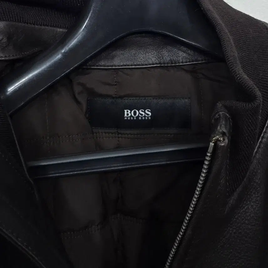 [BUNJANG] Hugo Boss Leather Jacket (Size 50) / [100] 휴고보스 소 가죽 레더 자켓 50사이즈