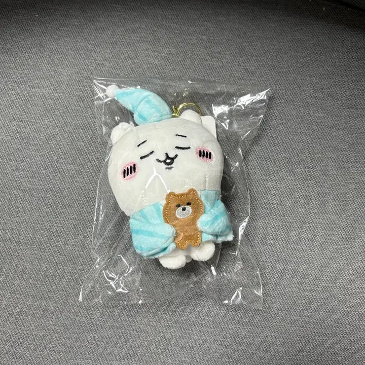 [BUNJANG] Chiikawa Pajama Nui Plush Keyring / 먼작귀 치이카와 파자마 누이 인형키링