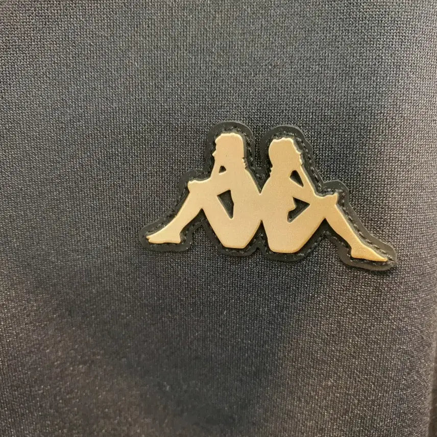 [SOLD OUT] 카파(Kappa) 골드 로고 기능성 후드 집업