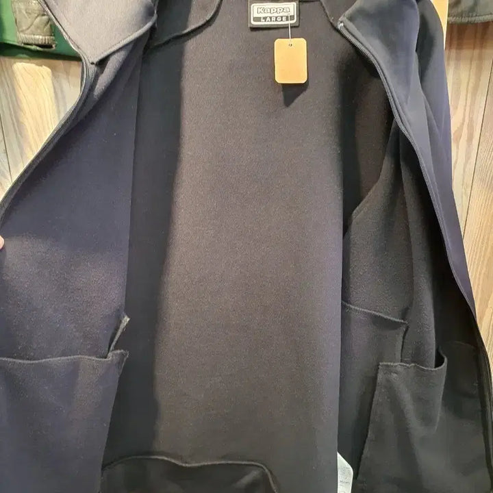 [SOLD OUT] 카파(Kappa) 골드 로고 기능성 후드 집업