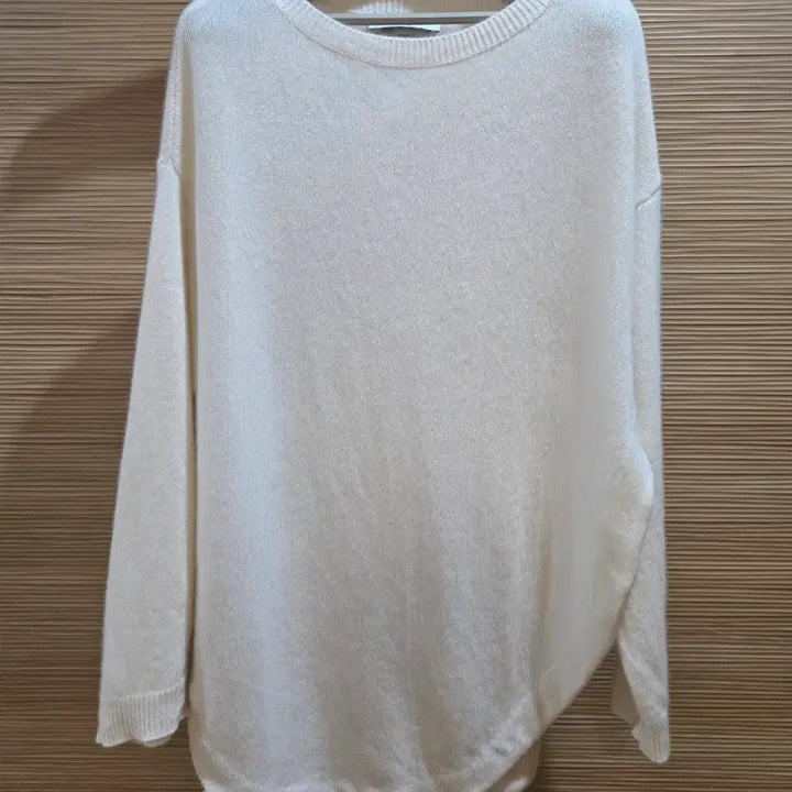 [BUNJANG] Valentino Cashmere Studded Pullover Knit / 발렌티노 캐시미어 스터드 풀오버 니트.