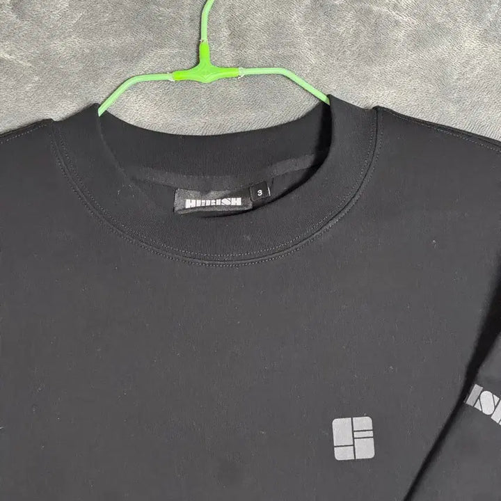 [BUNJANG] Herish Black Sweatshirt / 헤리쉬 블랙 검정 맨투맨 스웨트셔츠