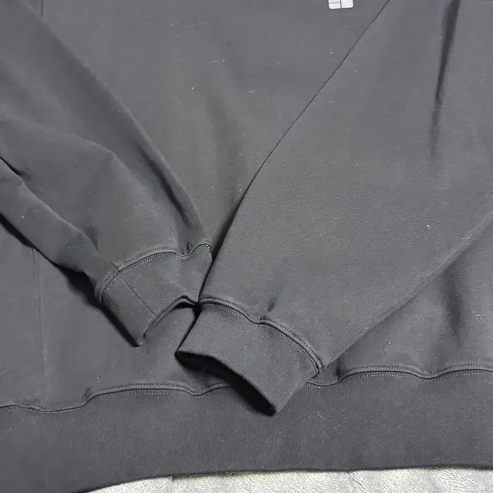[BUNJANG] Herish Black Sweatshirt / 헤리쉬 블랙 검정 맨투맨 스웨트셔츠