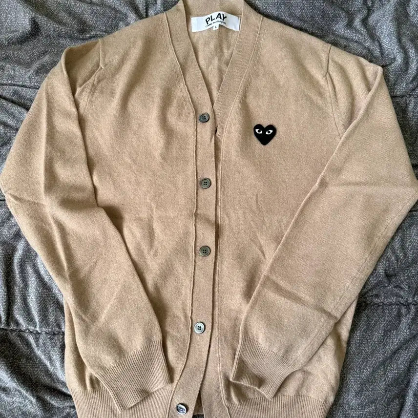 [BUNJANG] Comme des Garcons Heart Cardigan L / 꼼데가르송 하트 가디건 L 국내백화점 정발