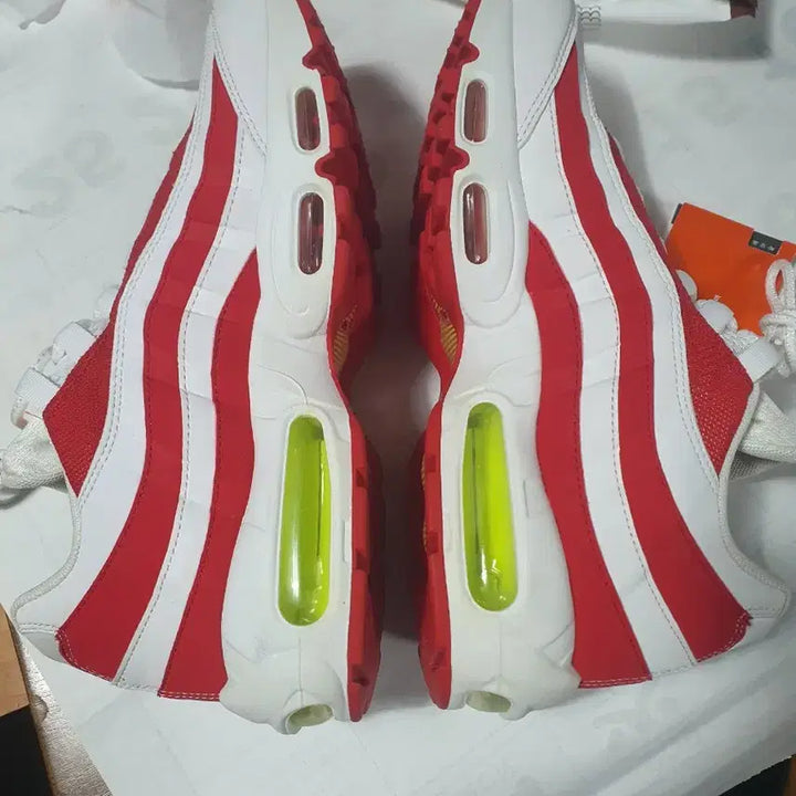 [BUNJANG] Nike Air Max 95 White/Red Sneakers / 나이키 에어맥스 95 화이트/레드 260 새상품