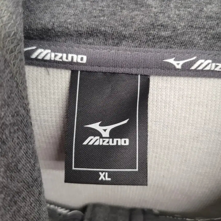 [BUNJANG] Mizuno Training Hooded Zip-Up Jersey / [100/L] 미즈노 트레이닝 후드 집업 져지