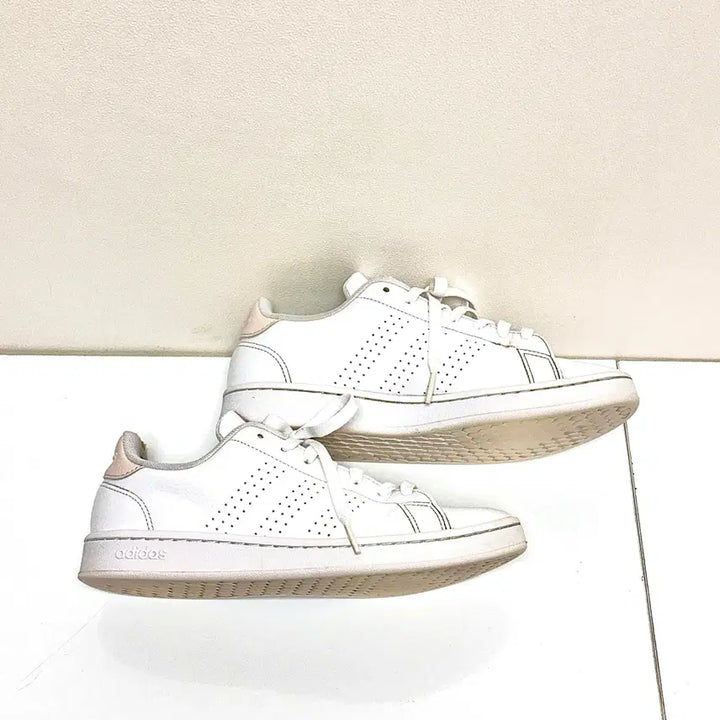 [BUNJANG] Adidas Advantage White Sneakers / 아디다스 어드밴티지 흰색 스니커즈