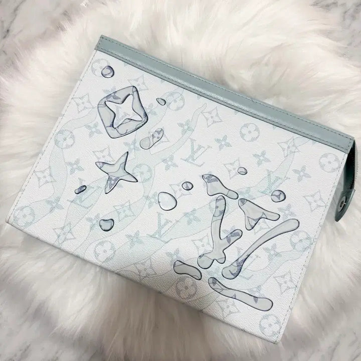[BUNJANG] Louis Vuitton Monogram Aqua Garden Pochette Voyage Clutch Limited Edition / [정품] 루이비통 모노그램 아쿠아가든 포쉐트보야주 클러치 한정판