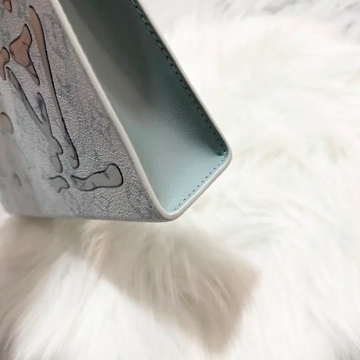 [BUNJANG] Louis Vuitton Monogram Aqua Garden Pochette Voyage Clutch Limited Edition / [정품] 루이비통 모노그램 아쿠아가든 포쉐트보야주 클러치 한정판