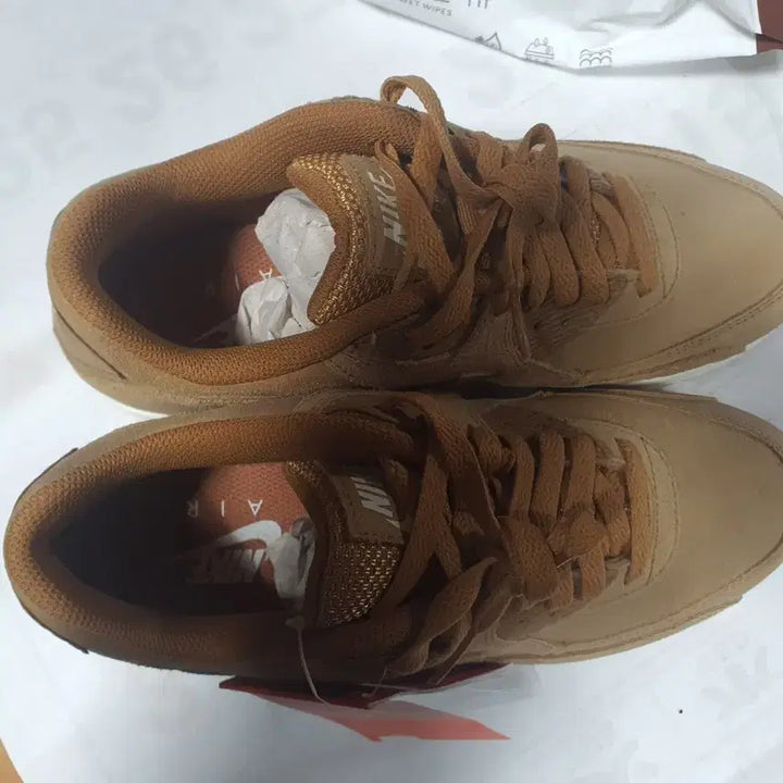 [SOLD OUT] 나이키 에어맥스90 브라운 스니커즈